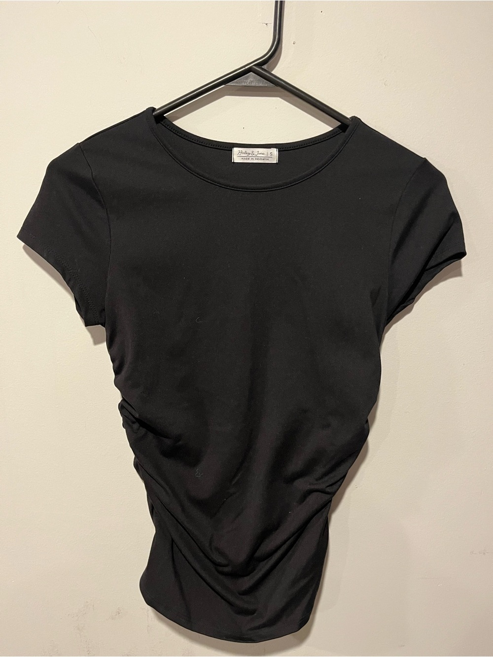 Black Ruched Short Sleeve Top size small NWOT